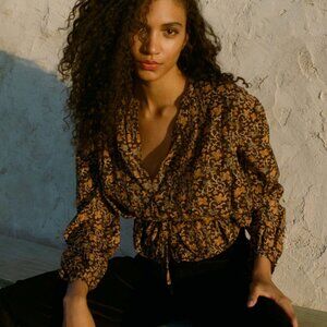 DOEN Layne Top - Neutre Jardin de Papillons size XS floral button down